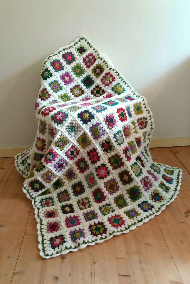 JOLIE COUVERTURE Grany Plaid Vintage Fait Main Crochet -Be-0,90 X 1,60 EUR 15,00 - FR